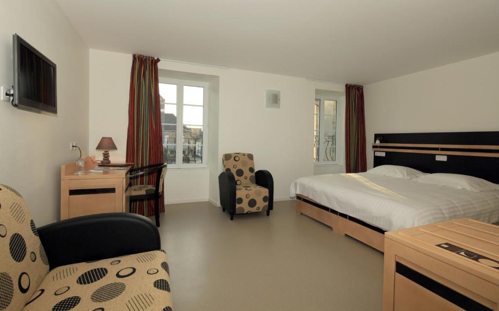 Logis Hotel Restaurant Auberge De La Xaintrie Saint-Privat 部屋 写真
