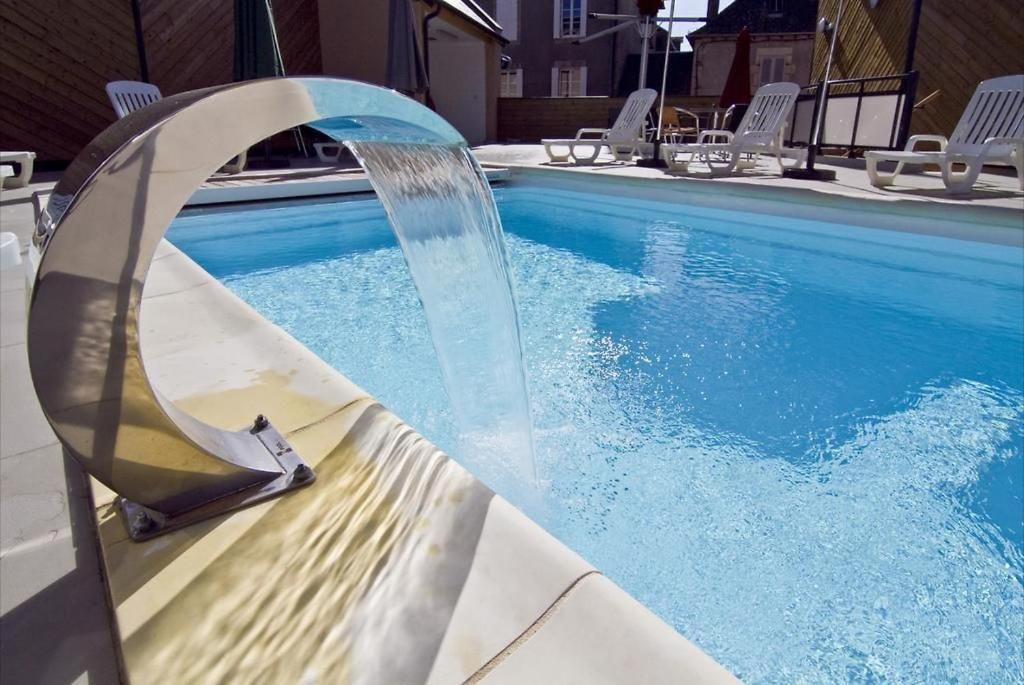 Logis Hotel Restaurant Auberge De La Xaintrie Saint-Privat エクステリア 写真