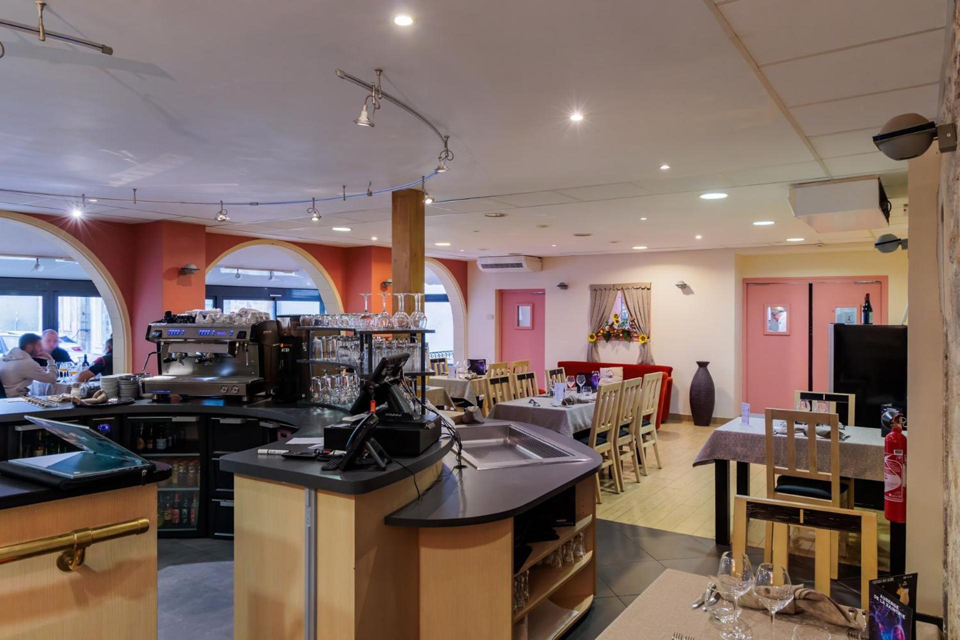 Logis Hotel Restaurant Auberge De La Xaintrie Saint-Privat エクステリア 写真