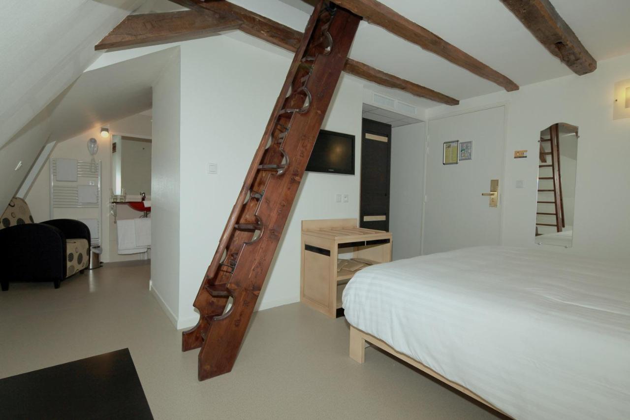 Logis Hotel Restaurant Auberge De La Xaintrie Saint-Privat エクステリア 写真